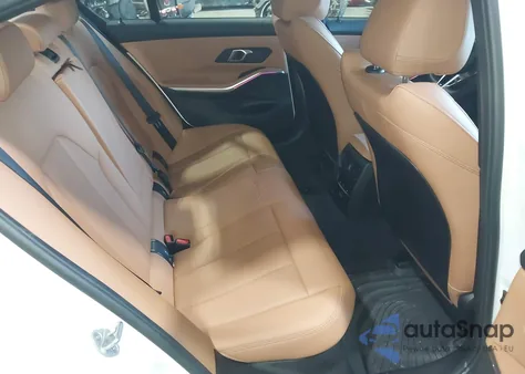 2025 BMW 3 Series 330I xDrive z USA, uszkodzony, nr VIN 3MW89CW07S8F34068